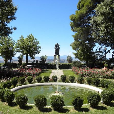 Il Duomo 2 Daire Osimo Dış mekan fotoğraf